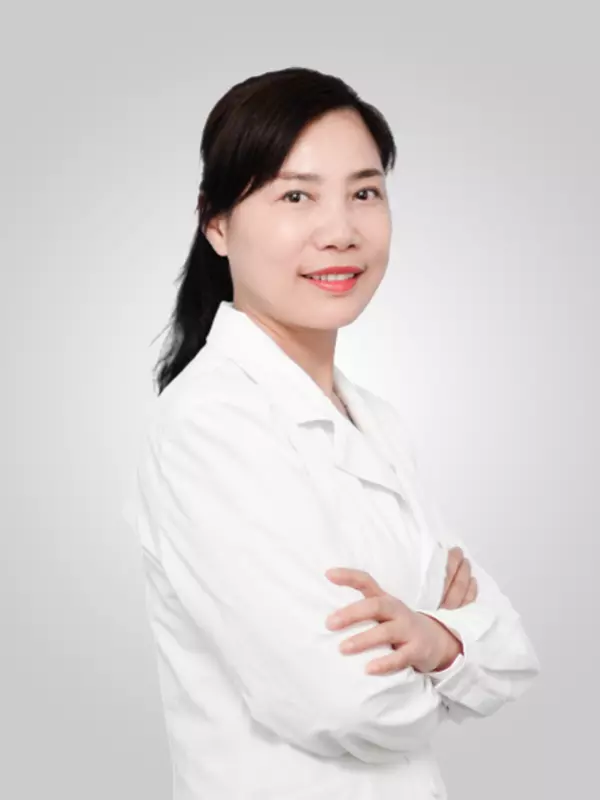 Dr. Luna Chan Dr. Luna Chan
